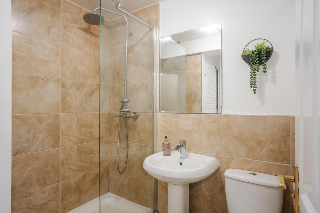 Cefas Apartments Manchester - Free Parking - City Centre Buitenkant foto